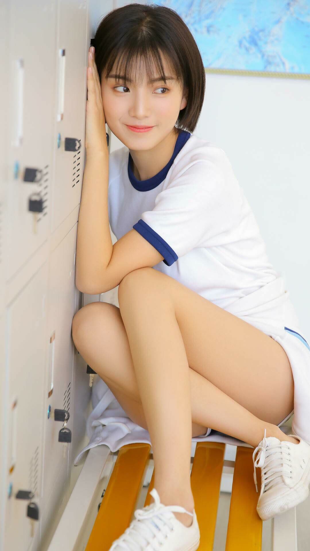 “水上救生:三叉湖游泳馆选手英勇救援,瞬间成焦点”