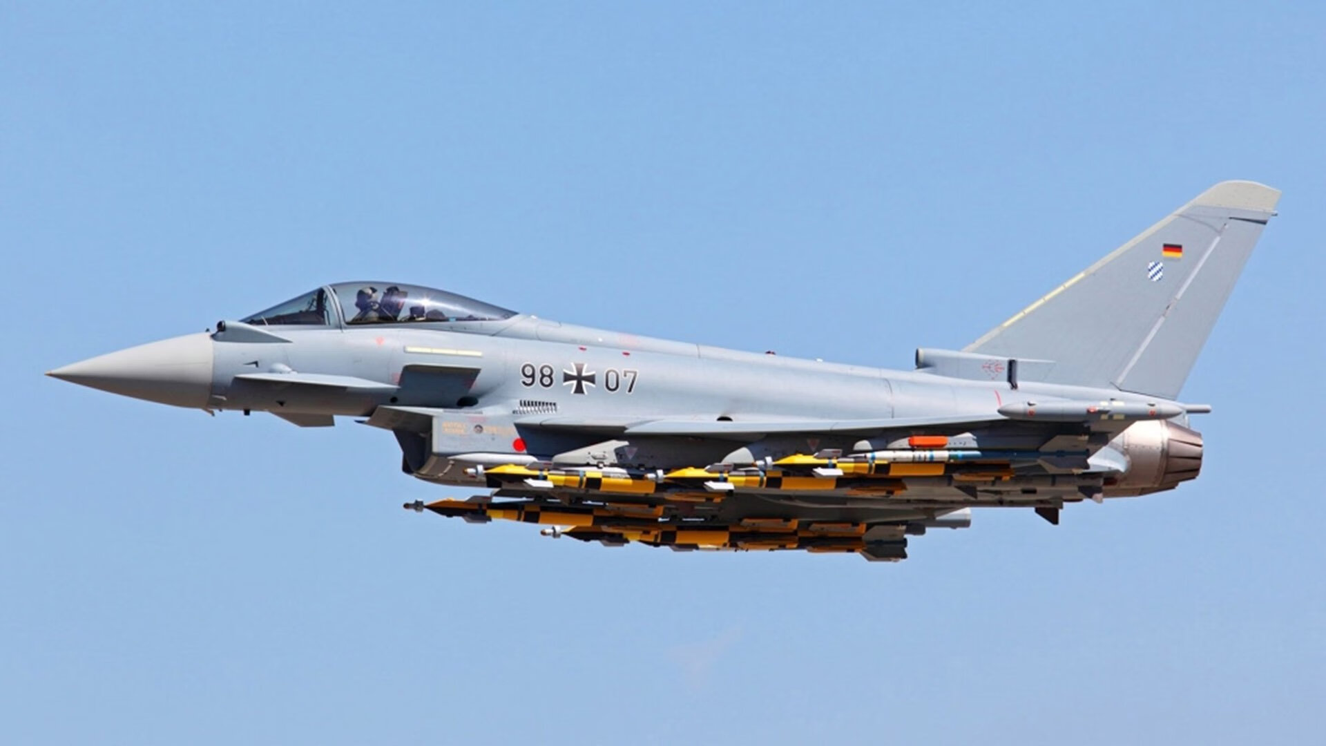 东契奇的魔术一人掌控比赛节奏,东契奇经典动作