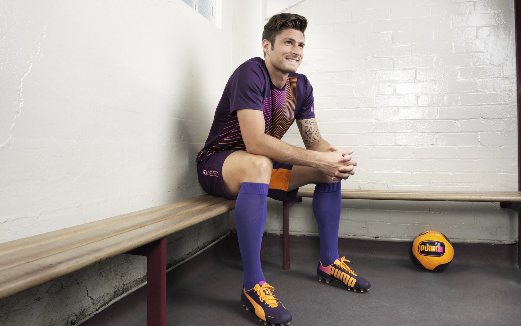 高尔夫职业巡回赛新人摘下首胜，前途被看好，业余高尔夫巡回赛有奖金吗